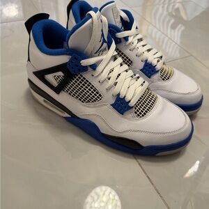 Jordan 4 - Military Blue